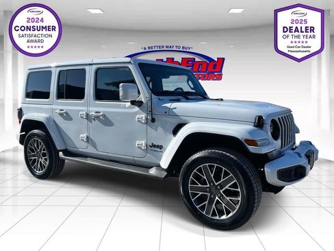 Used 2022 Jeep Wrangler Unlimited Sahara image 1