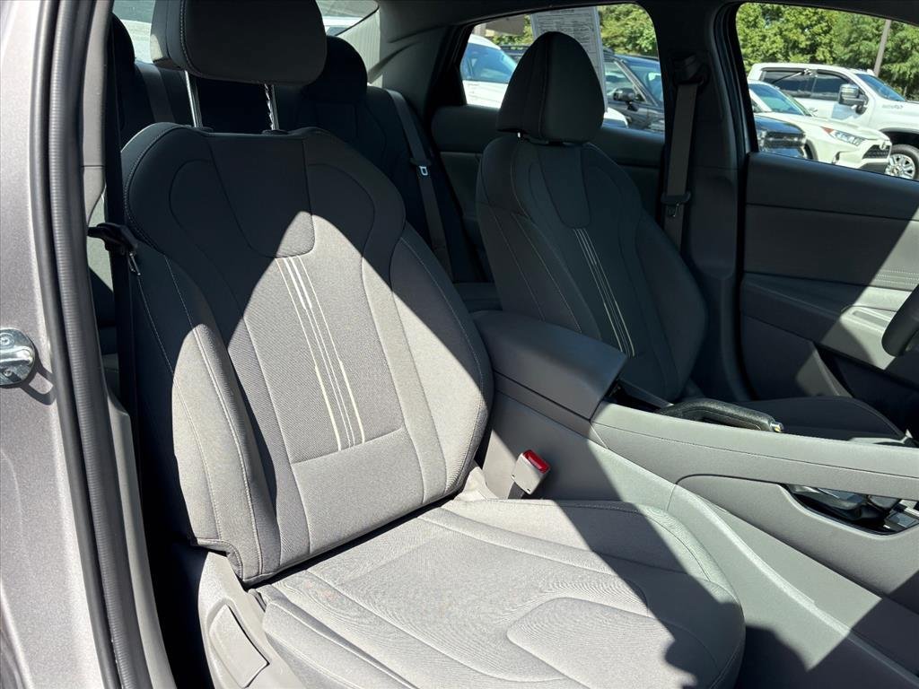Certified 2024 Hyundai Elantra SEL FWD image 16