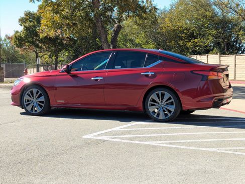 Used 2019 Nissan Altima 2.0 Edition One image 6