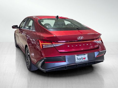 Certified 2024 Hyundai Elantra Limited image 5