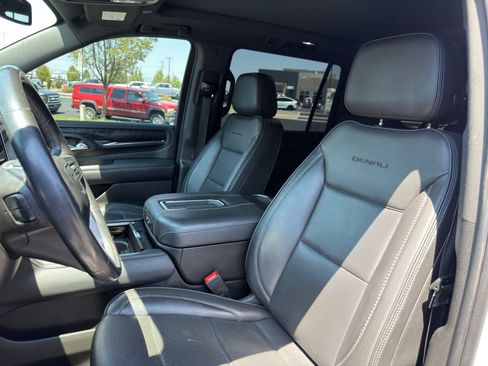 Used 2022 GMC Yukon XL Denali w/ Max Trailering Package AWD/4WD image 7