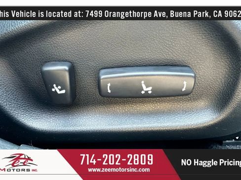 Used 2004 Lexus IS 300 SportCross image 40