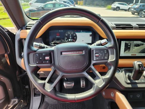 Used 2021 Land Rover Defender 110 X AWD/4WD image 18