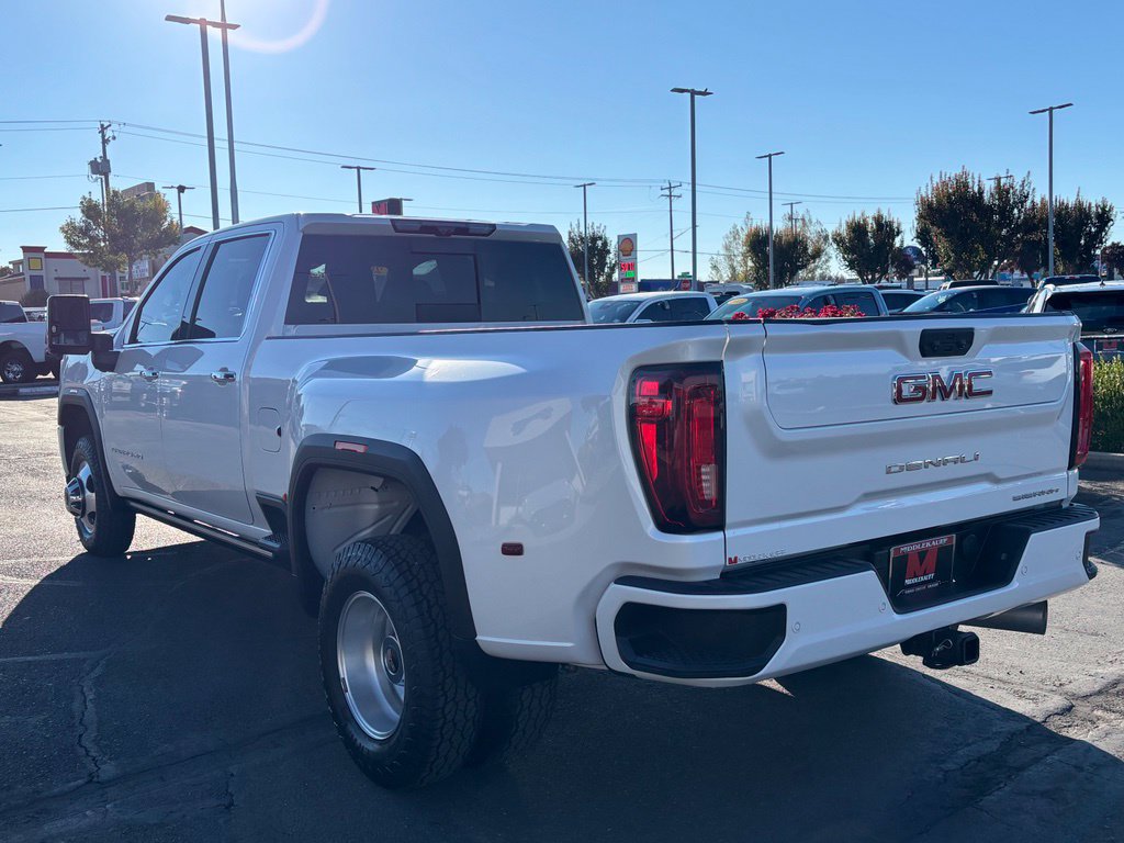 Used 2023 GMC Sierra 3500 Denali w/ Denali Ultimate Package AWD/4WD image 5