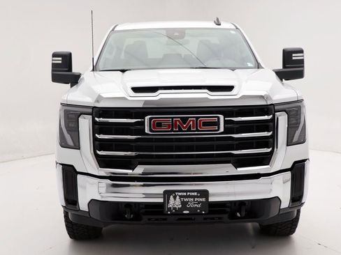 Used 2024 GMC Sierra 2500 SLE image 5