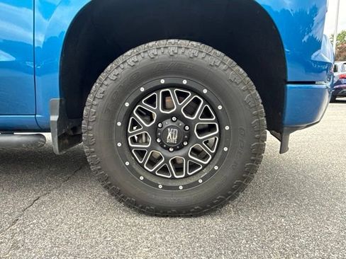 Used 2022 Chevrolet Silverado 1500 RST AWD/4WD image 12