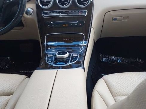 Used 2017 Mercedes-Benz GLC 300 4MATIC image 18