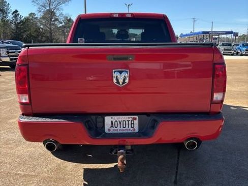 Used 2017 RAM 1500 Express image 10