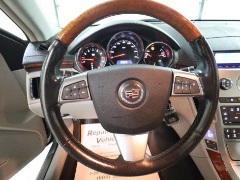 Used 2011 Cadillac CTS Luxury RWD image 17