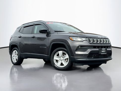 Used 2022 Jeep Compass Latitude w/ Convenience Group image 1
