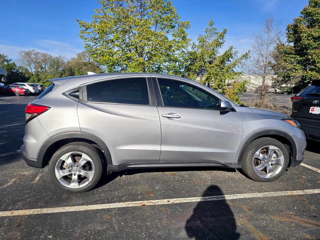 Used 2022 Honda HR-V LX image 10