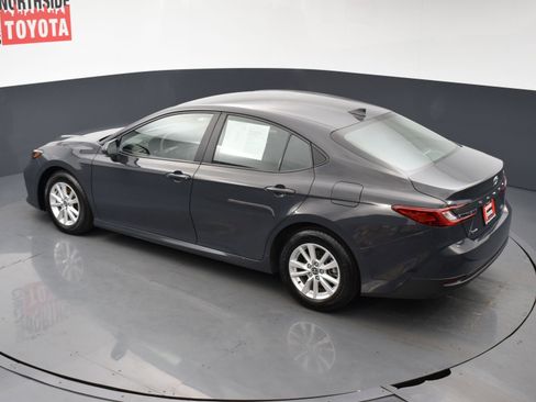 Used 2025 Toyota Camry LE image 19