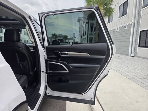 Used 2021 Kia Telluride EX w/ EX Premium Package FWD image 48