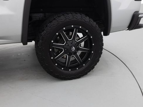 Used 2018 GMC Sierra 1500 SLT AWD/4WD image 22