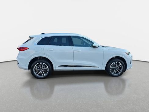 Used 2025 Audi Q5 Premium Plus w/ Premium Plus AWD/4WD image 4