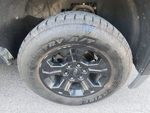 Used 2019 Chevrolet Tahoe LS RWD image 9