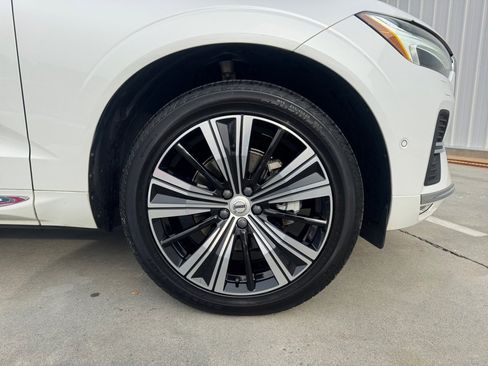 Used 2023 Volvo XC60 B5 Plus w/ Protection Package Premier image 25