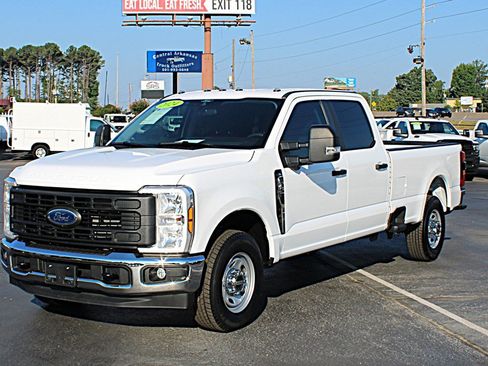 Used 2024 Ford F350 XL w/ 360-Degree Camera Package RWD image 3