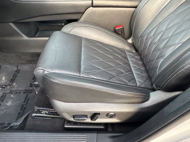 Certified 2023 Nissan Rogue Platinum w/ Platinum Premium Package AWD/4WD image 24