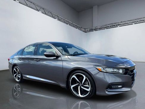 Used 2018 Honda Accord Sport image 9