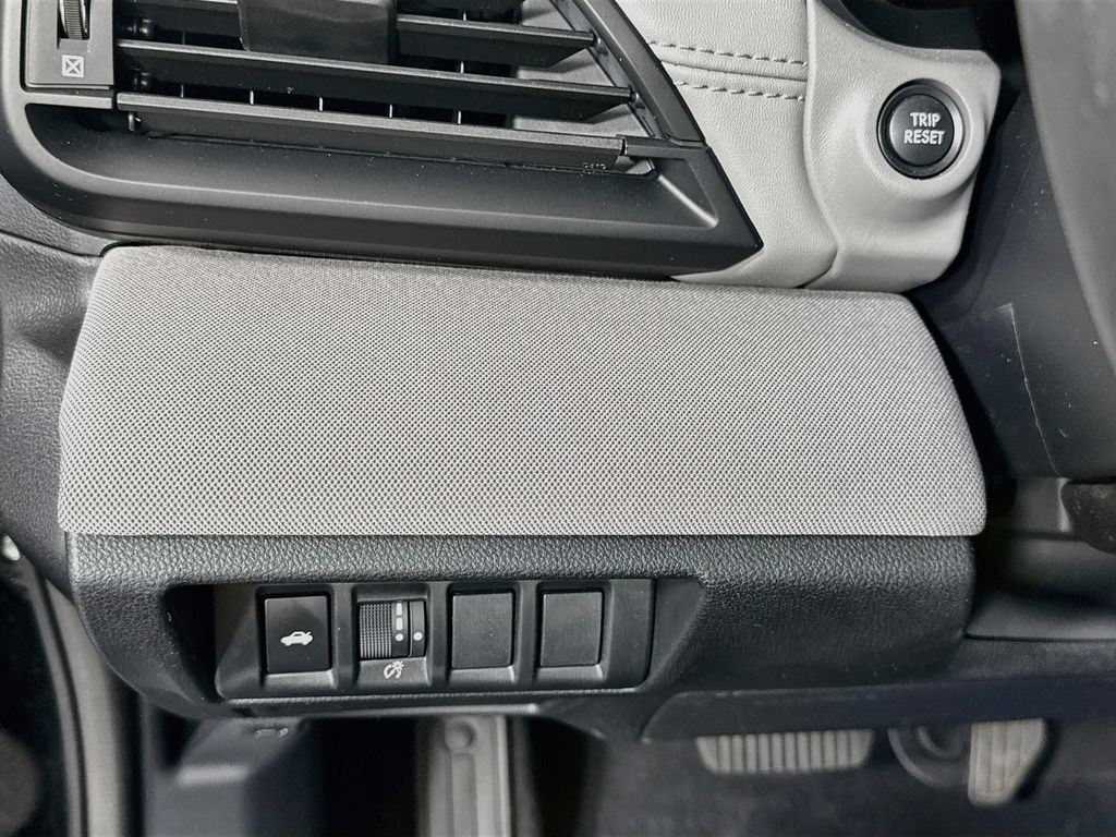 Used 2025 Subaru Legacy Premium AWD/4WD image 19