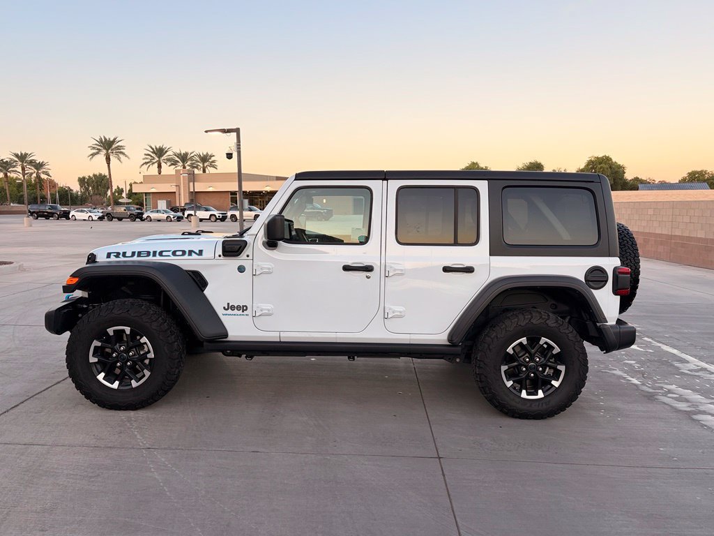 Used 2024 Jeep Wrangler Unlimited Rubicon 4xe w/ Safety Group AWD/4WD image 10