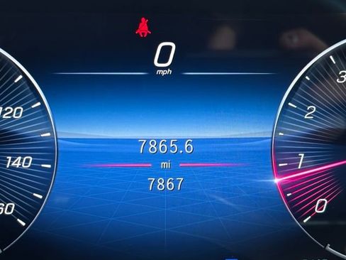 Used 2025 Mercedes-Benz GLA 250 4MATIC image 50