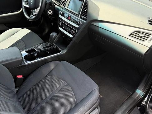 Used 2018 Hyundai Sonata SE FWD image 5