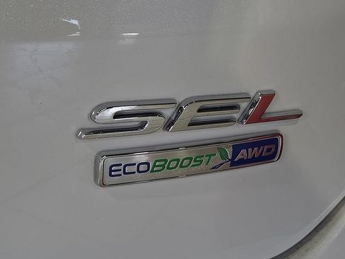 Used 2020 Ford Edge SEL w/ Convenience Package AWD/4WD image 12