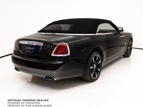 Used 2018 Rolls-Royce Dawn RWD image 30