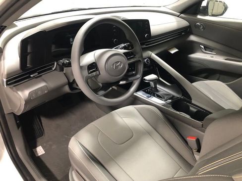 New 2026 Hyundai Elantra Blue image 18