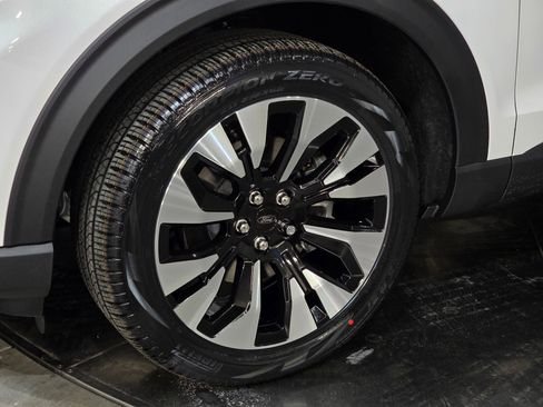 New 2026 Ford Explorer Platinum w/ LUX Leather Package image 15