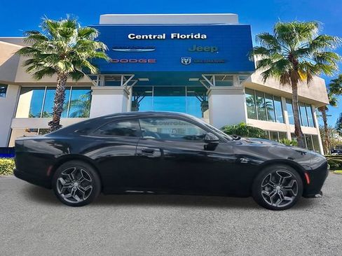 Used 2025 Dodge Charger Daytona R/T w/ Plus Group AWD/4WD image 4
