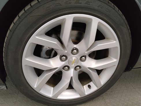 Used 2019 Chevrolet Impala Premier FWD image 31