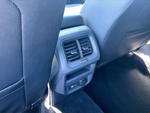 Used 2022 Volkswagen Tiguan SEL R-Line image 10