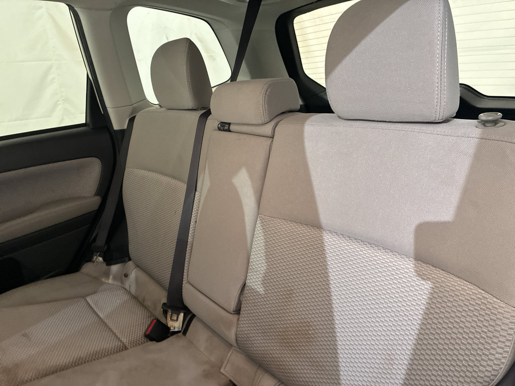 Used 2017 Subaru Forester 2.5i Premium w/ All-Weather Package AWD/4WD image 9