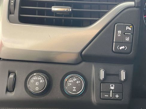 Used 2015 Chevrolet Tahoe LTZ AWD/4WD image 19