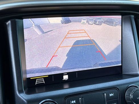 Used 2020 Chevrolet Colorado Z71 w/ Z71 Midnight Edition image 18