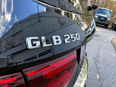 New 2026 Mercedes-Benz GLB 250 4MATIC image 7