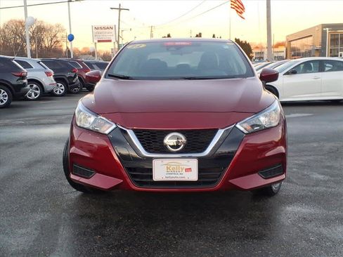 Certified 2022 Nissan Versa SV image 2