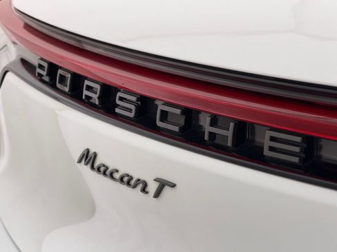 Certified 2024 Porsche Macan Turbo AWD/4WD image 24