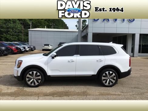Used 2022 Kia Telluride EX w/ EX Premium Package FWD image 4