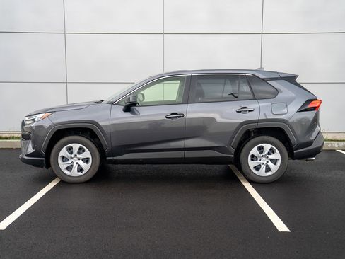 Used 2025 Toyota RAV4 LE image 2