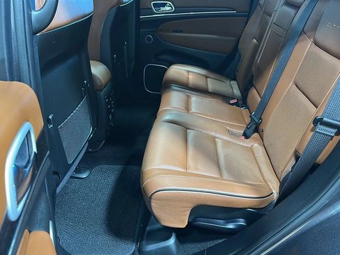 Used 2021 Jeep Grand Cherokee Summit w/ Platinum Series Group AWD/4WD image 11