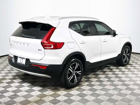 Used 2023 Volvo XC40 B4 Core w/ Convenience Package image 7
