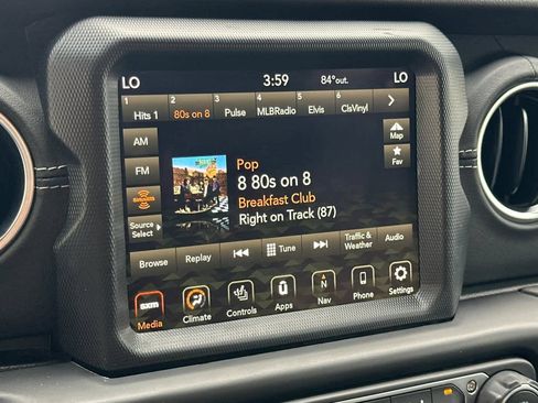 Used 2023 Jeep Wrangler Unlimited Sahara w/ Cold Weather Group AWD/4WD image 19