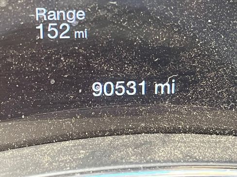 Used 2018 Jeep Grand Cherokee Altitude AWD/4WD image 11