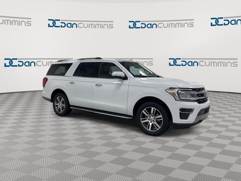 Used 2022 Ford Expedition Max Limited AWD/4WD image 2