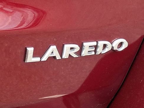 Used 2021 Jeep Grand Cherokee Laredo X AWD/4WD image 10