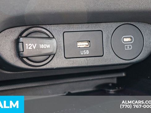 Used 2025 Hyundai Elantra Sport image 40